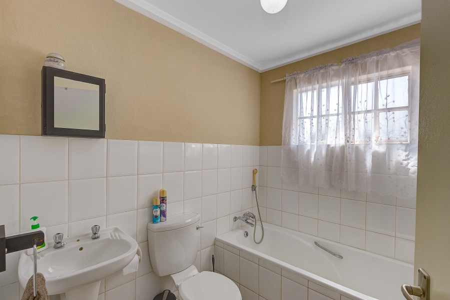 2 Bedroom Property for Sale in Halfway Gardens Gauteng