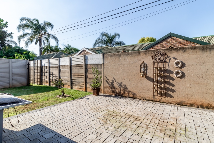 3 Bedroom Property for Sale in Waverley Gauteng