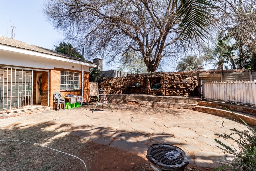 3 Bedroom Property for Sale in Waverley Gauteng