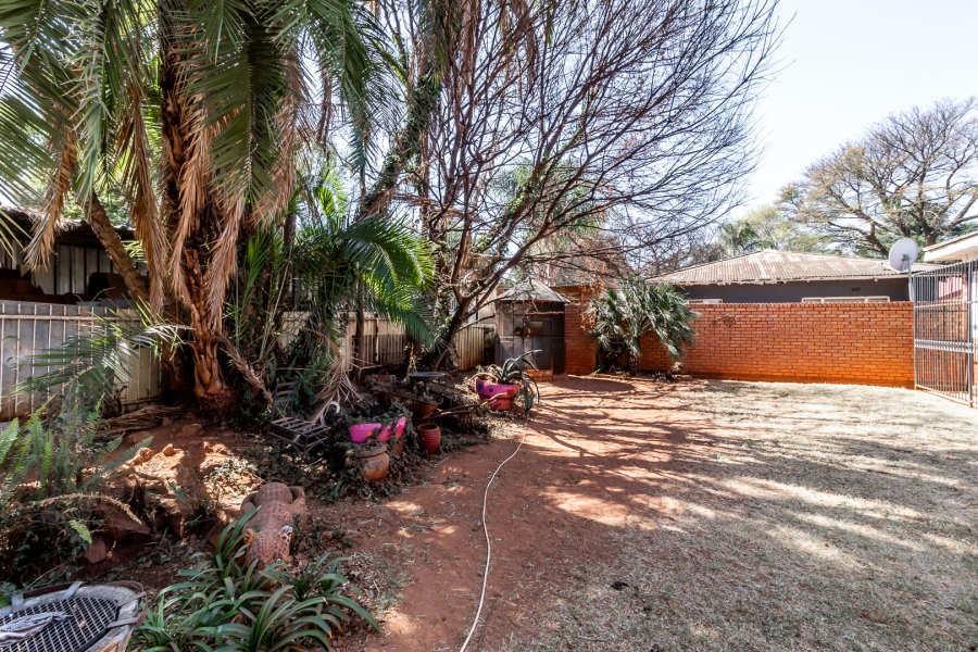 3 Bedroom Property for Sale in Waverley Gauteng