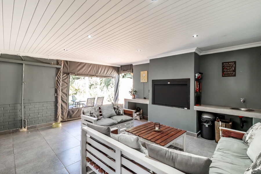 3 Bedroom Property for Sale in Villieria Gauteng