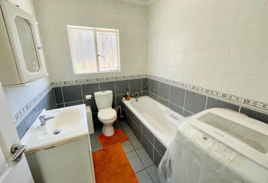 4 Bedroom Property for Sale in Gillview Gauteng