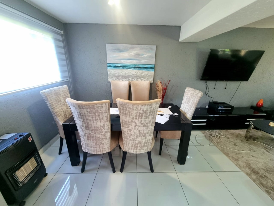 3 Bedroom Property for Sale in Bassonia Gauteng