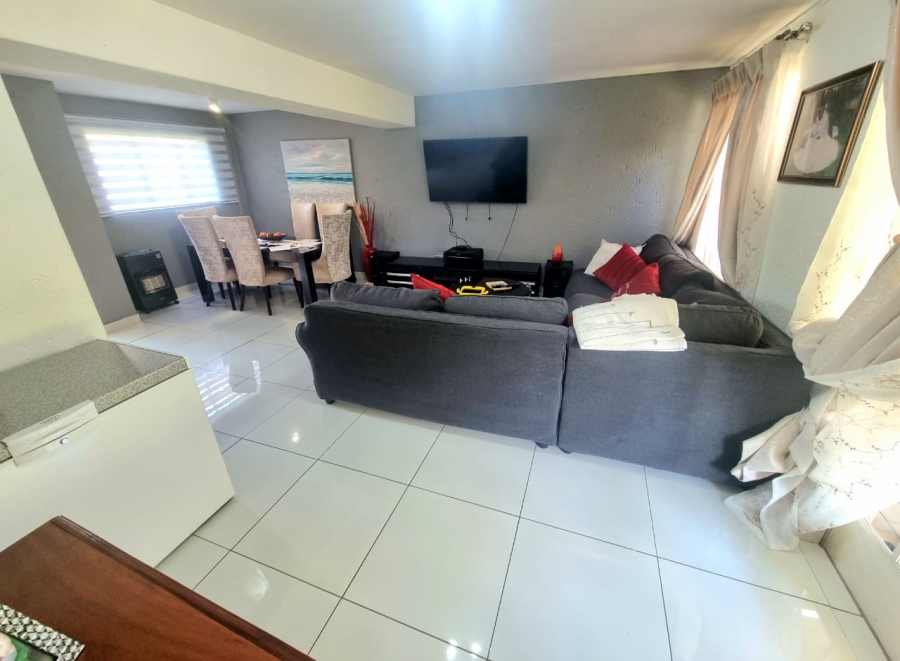 3 Bedroom Property for Sale in Bassonia Gauteng