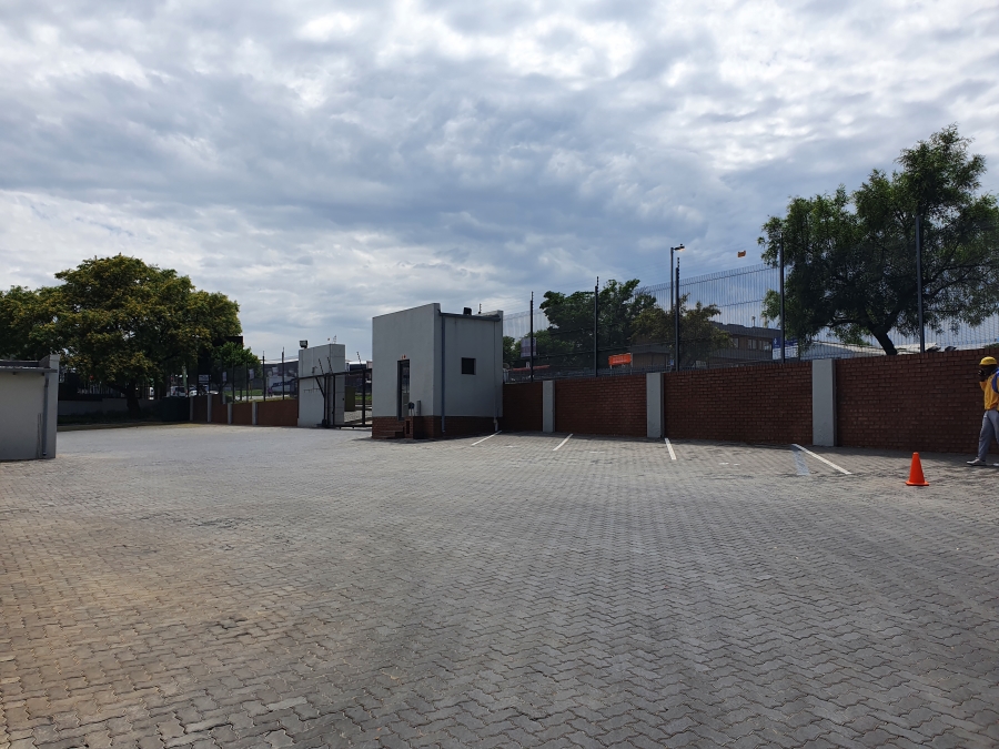 To Let commercial Property for Rent in Halfway House Gauteng