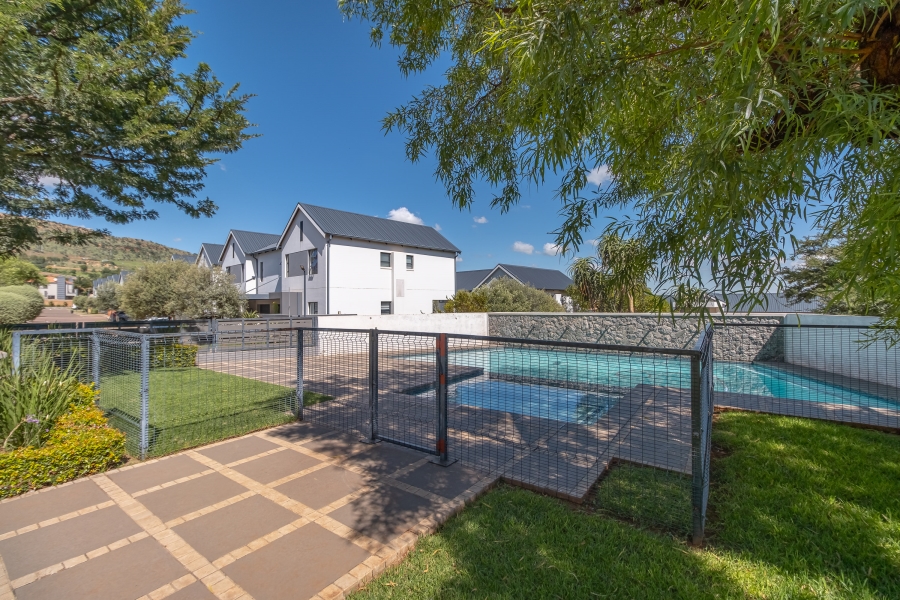 3 Bedroom Property for Sale in Pinehaven Gauteng