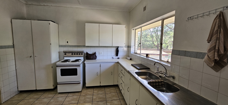 2 Bedroom Property for Sale in Three Rivers Proper Gauteng