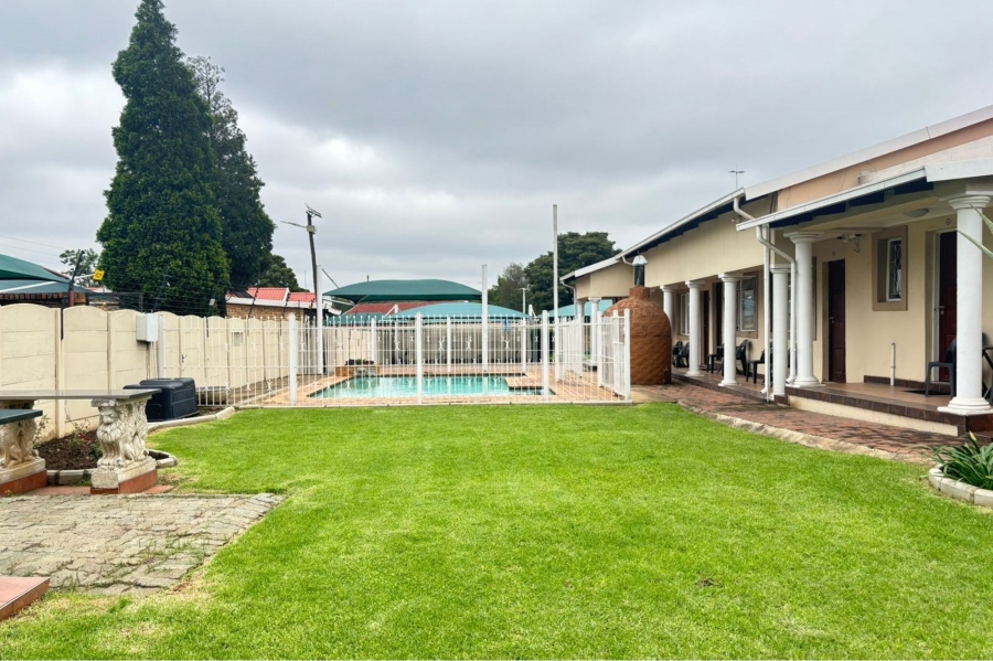 To Let 1 Bedroom Property for Rent in Witfield Gauteng