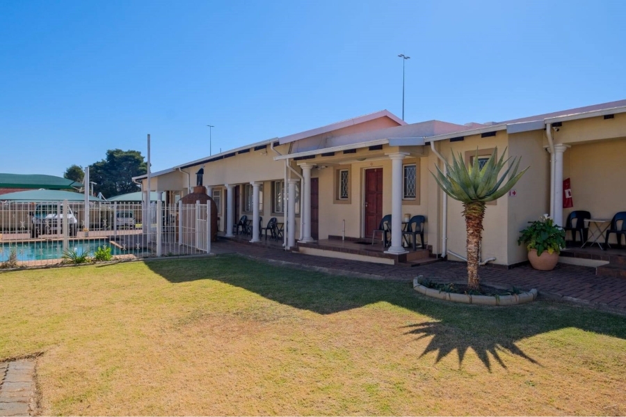 To Let 1 Bedroom Property for Rent in Witfield Gauteng