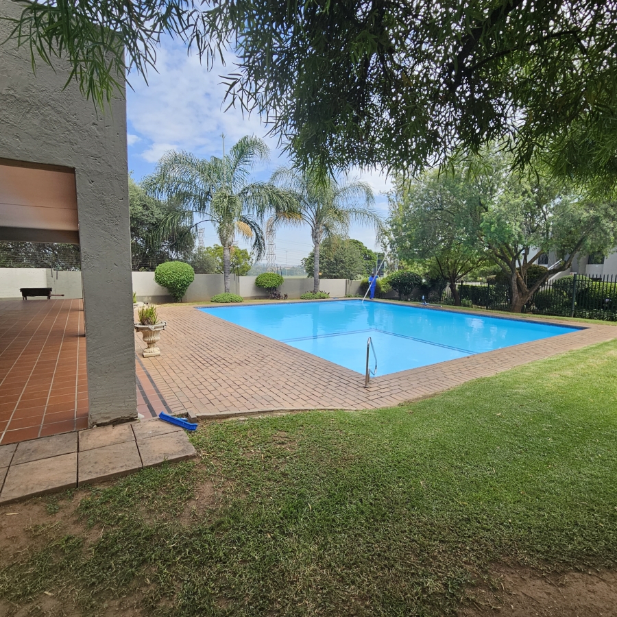 2 Bedroom Property for Sale in Marais Steyn Park Gauteng