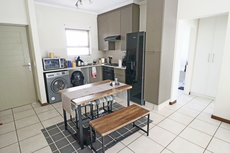 1 Bedroom Property for Sale in Bryanston Gauteng