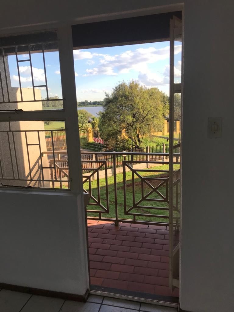 1 Bedroom Property for Sale in Pomona Gauteng