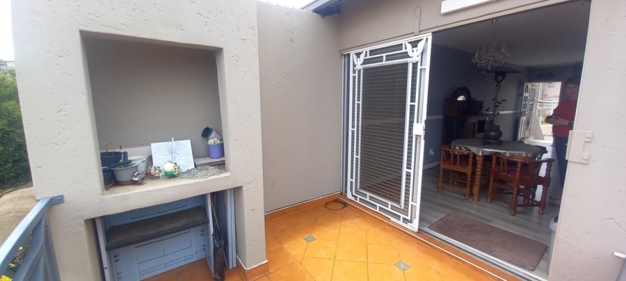 3 Bedroom Property for Sale in South Crest Gauteng