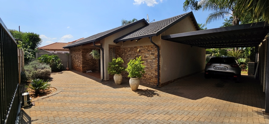 3 Bedroom Property for Sale in Sinoville Gauteng