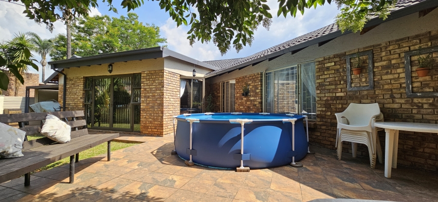 3 Bedroom Property for Sale in Sinoville Gauteng