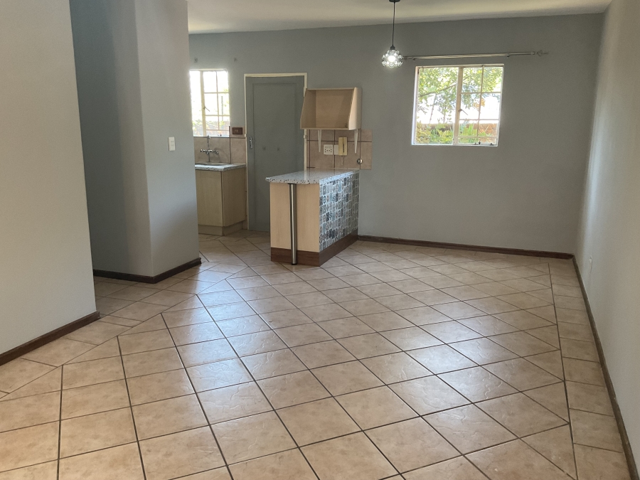 2 Bedroom Property for Sale in Monavoni Gauteng