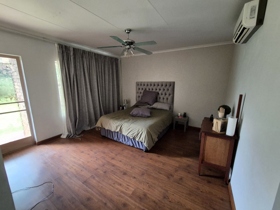 5 Bedroom Property for Sale in Eldoraigne Gauteng