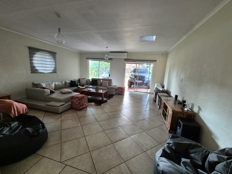 5 Bedroom Property for Sale in Eldoraigne Gauteng