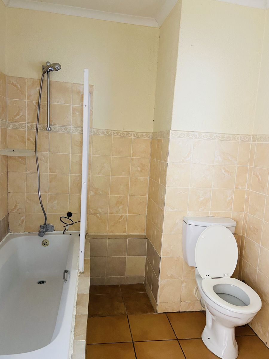 1 Bedroom Property for Sale in Halfway Gardens Gauteng