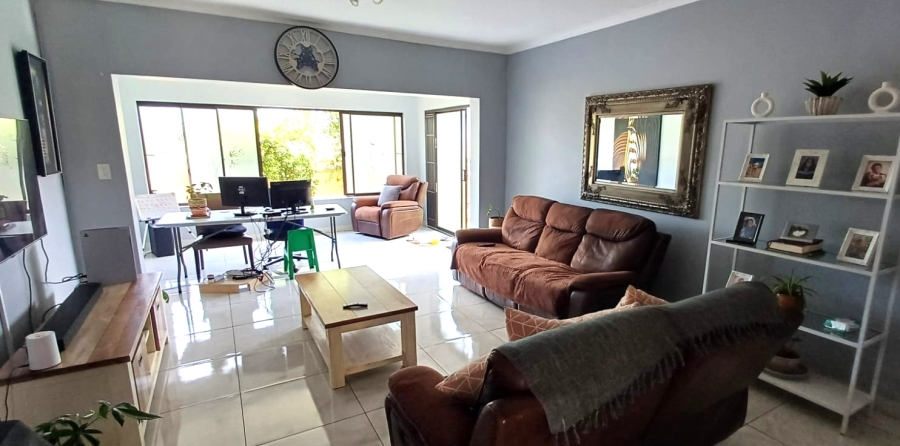 To Let 3 Bedroom Property for Rent in Equestria Gauteng