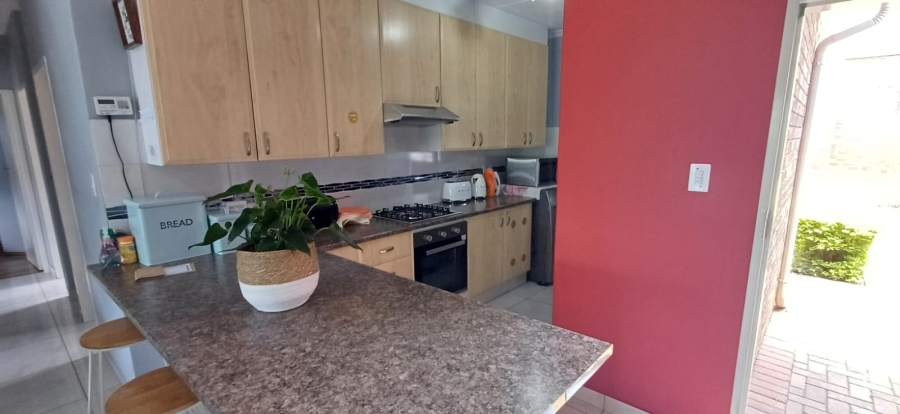 To Let 3 Bedroom Property for Rent in Equestria Gauteng