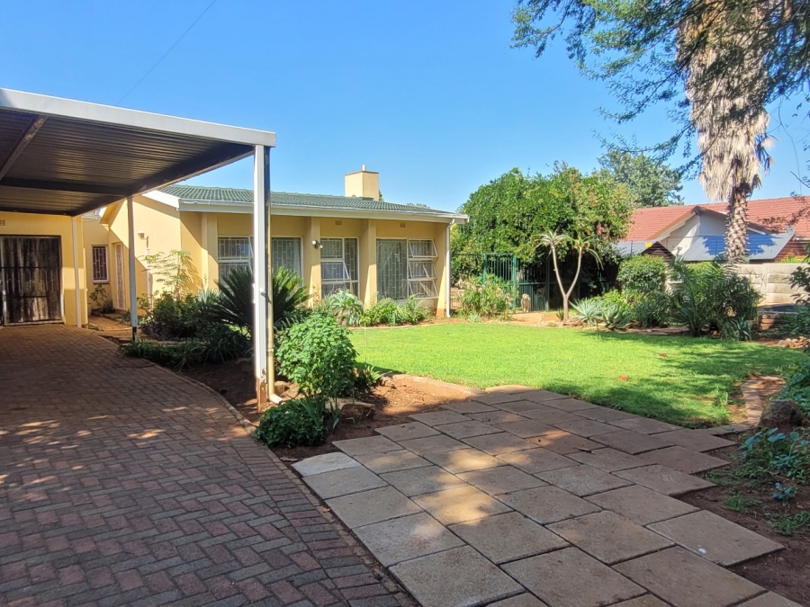 4 Bedroom Property for Sale in Greenhills Gauteng