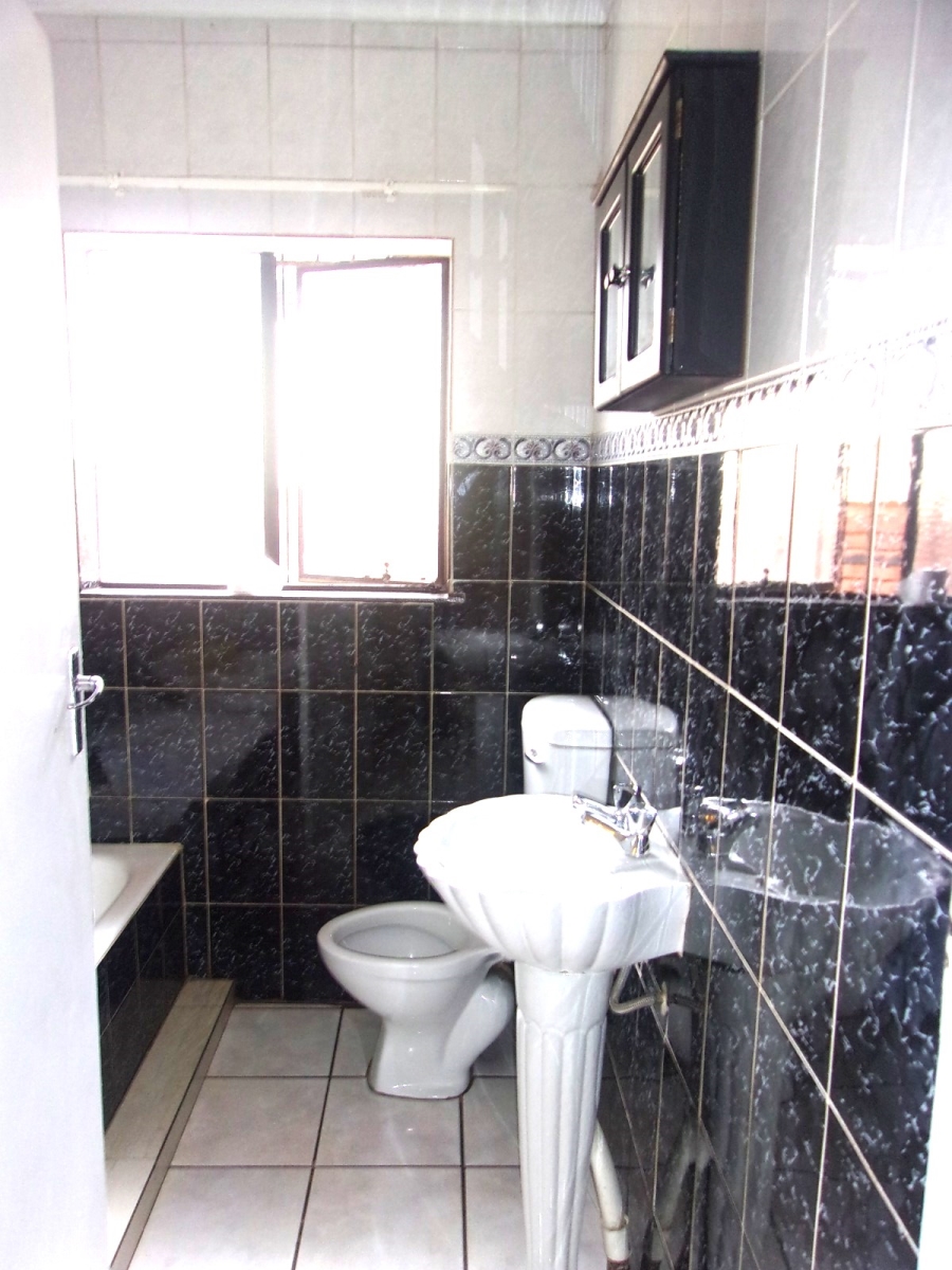 2 Bedroom Property for Sale in Vosloorus Gauteng