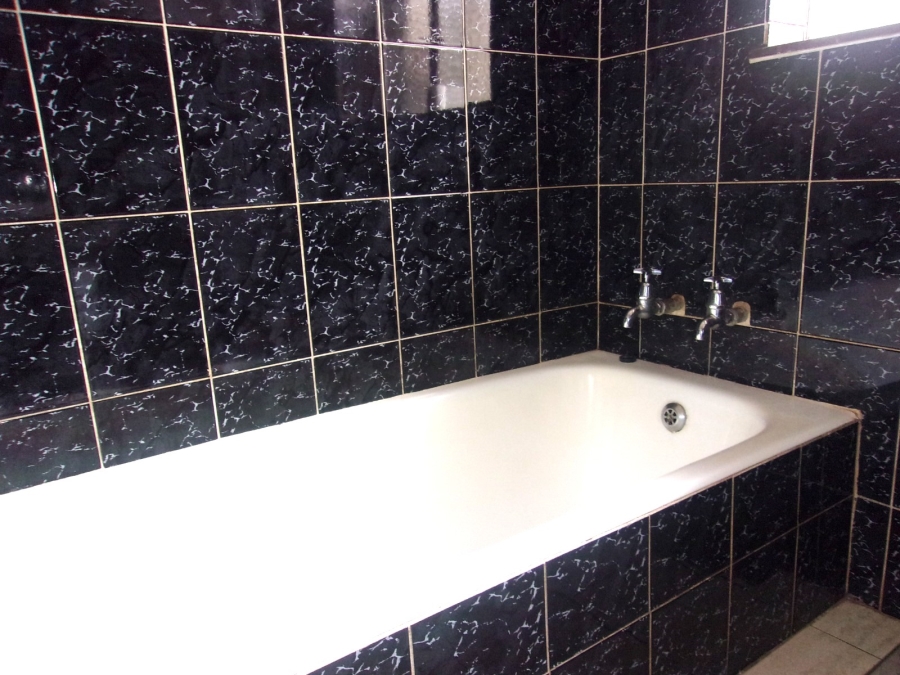 2 Bedroom Property for Sale in Vosloorus Gauteng