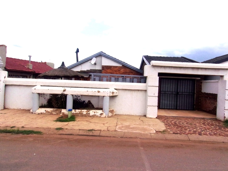 2 Bedroom Property for Sale in Vosloorus Gauteng