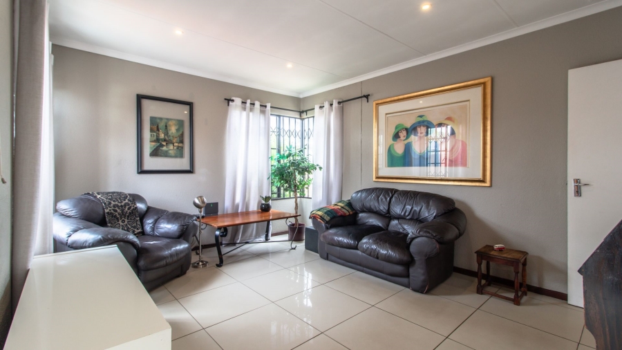 3 Bedroom Property for Sale in Bromhof Gauteng