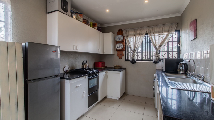 3 Bedroom Property for Sale in Bromhof Gauteng