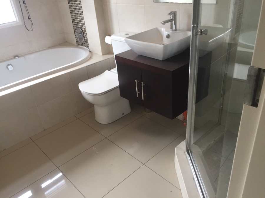 To Let 2 Bedroom Property for Rent in Morningside Ext 40 Gauteng