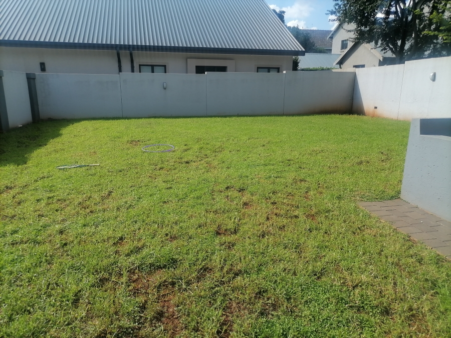 To Let 4 Bedroom Property for Rent in Zwartkop Golf Estate Gauteng