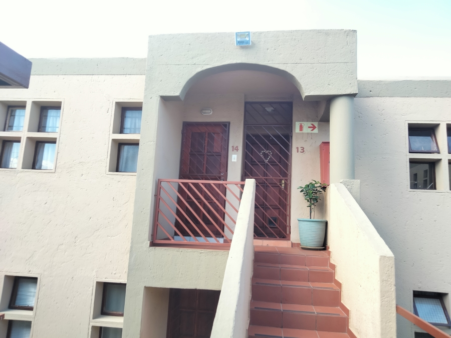 3 Bedroom Property for Sale in Helderkruin Gauteng