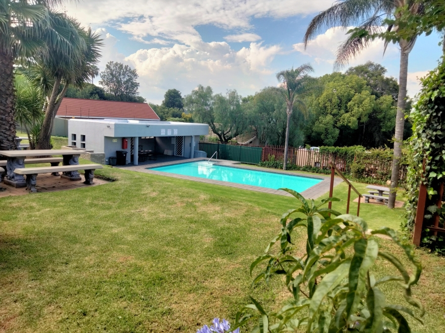 3 Bedroom Property for Sale in Helderkruin Gauteng