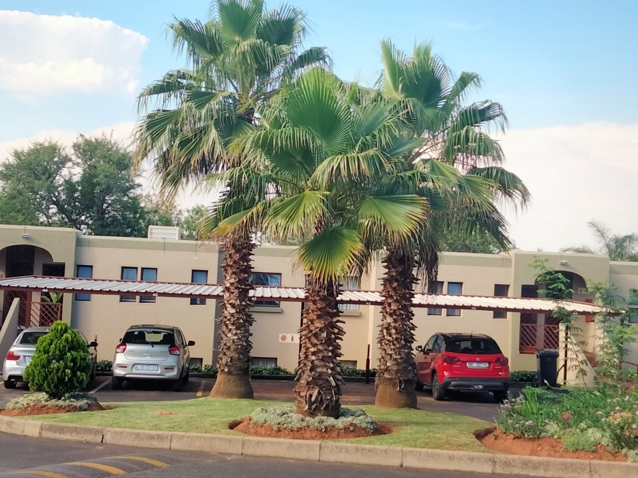 3 Bedroom Property for Sale in Helderkruin Gauteng