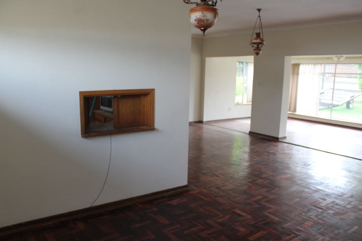 5 Bedroom Property for Sale in Discovery Gauteng