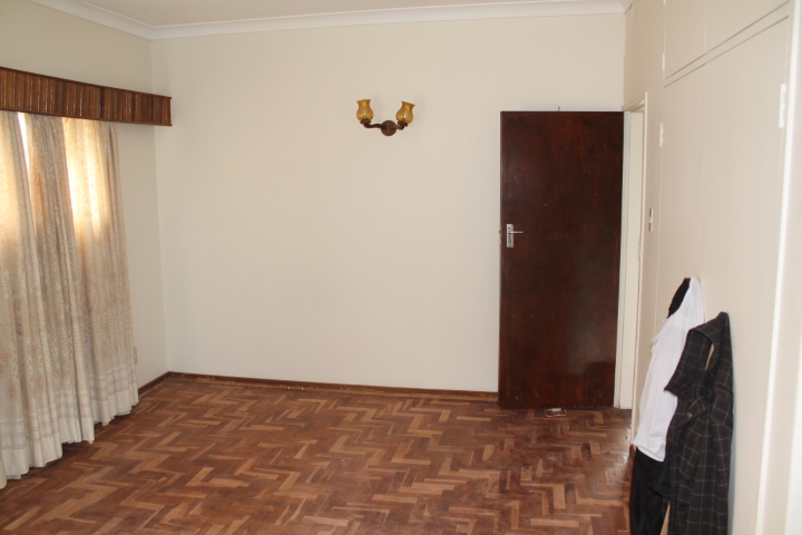 5 Bedroom Property for Sale in Discovery Gauteng