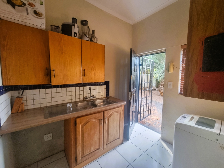 To Let 3 Bedroom Property for Rent in Little Falls Gauteng