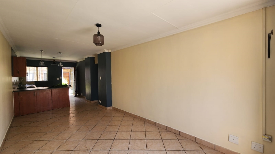 2 Bedroom Property for Sale in Rietfontein Gauteng