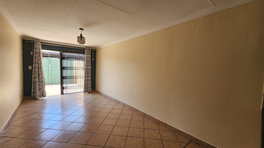 2 Bedroom Property for Sale in Rietfontein Gauteng