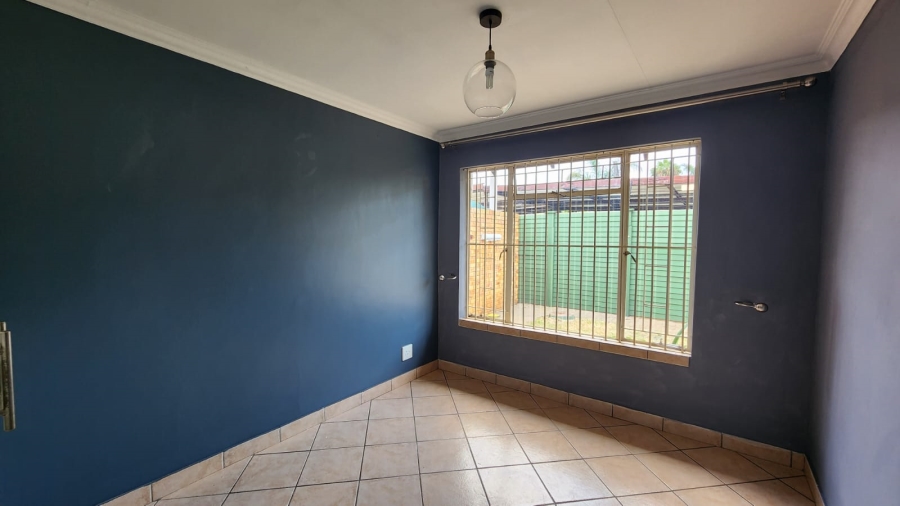 2 Bedroom Property for Sale in Rietfontein Gauteng