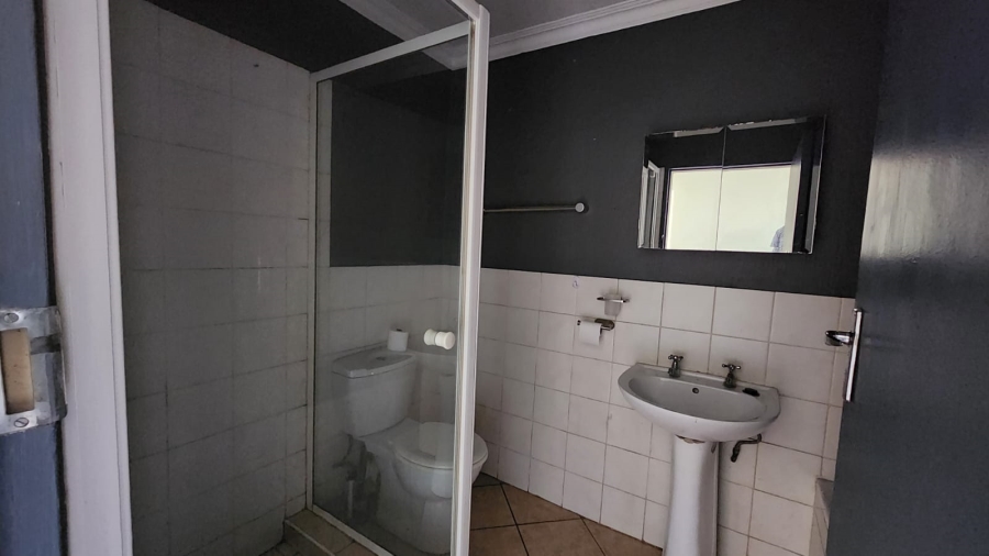 2 Bedroom Property for Sale in Rietfontein Gauteng