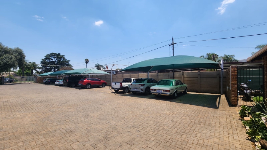 2 Bedroom Property for Sale in Rietfontein Gauteng