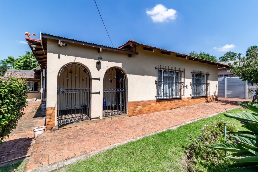 4 Bedroom Property for Sale in Rietfontein Gauteng