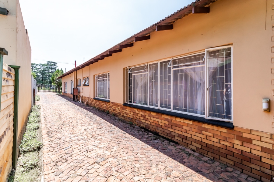 4 Bedroom Property for Sale in Rietfontein Gauteng