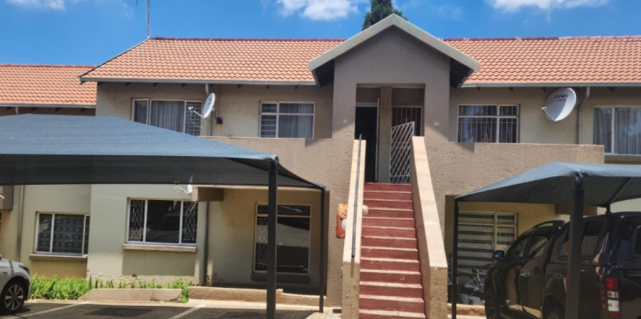 2 Bedroom Property for Sale in Linmeyer Gauteng