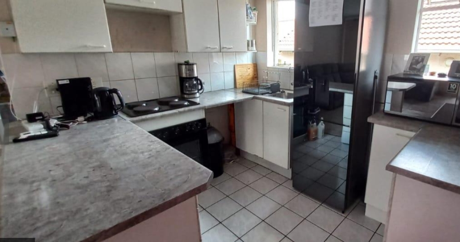 2 Bedroom Property for Sale in Linmeyer Gauteng