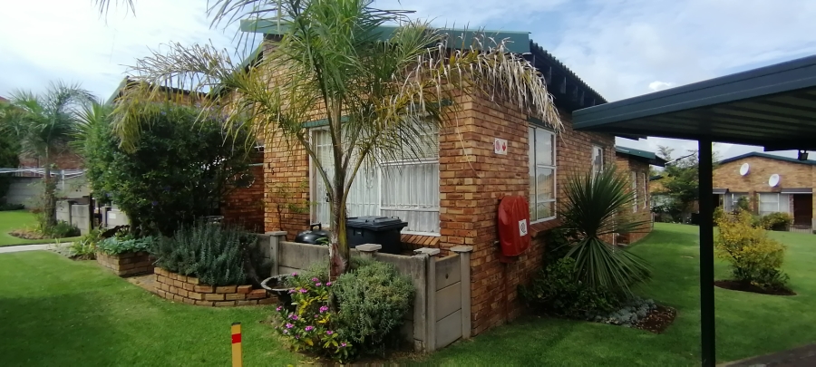 To Let 2 Bedroom Property for Rent in Lewisham Gauteng