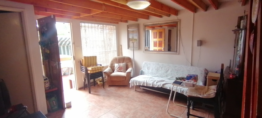 To Let 2 Bedroom Property for Rent in Lewisham Gauteng